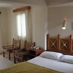 Topset 3* Agios Georgios (Kyrenia)