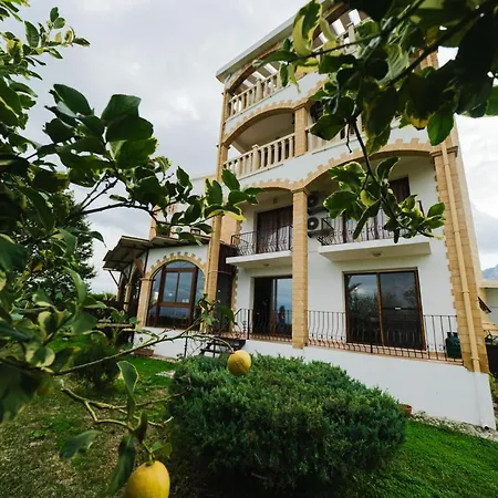 Topset Hotel
