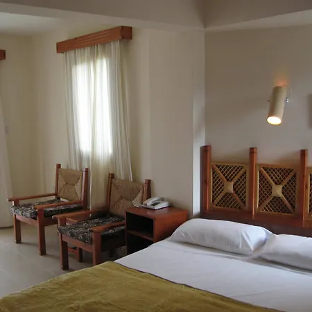 Topset 3* Agios Georgios (Kyrenia)